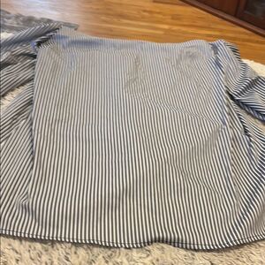 CeCe Pinstripe Off The Shoulder Blouse Womens Size 10 Navy Blue White Excellent